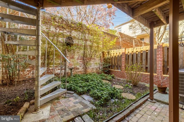 111 5TH ST SE, Washington, DC 20003