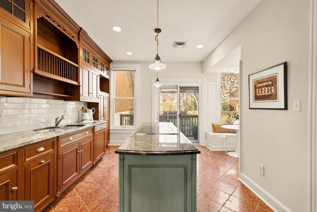 111 5TH ST SE, Washington, DC 20003