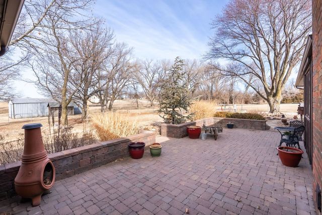 9901 N MERIDIAN AVE, Valley Center, KS 67147