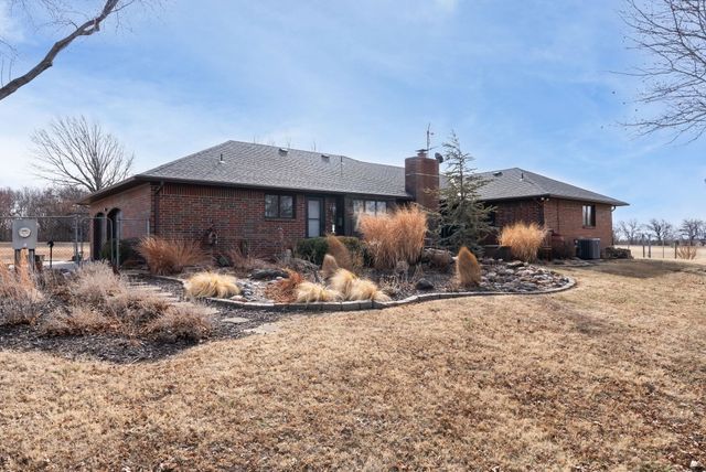 9901 N MERIDIAN AVE, Valley Center, KS 67147