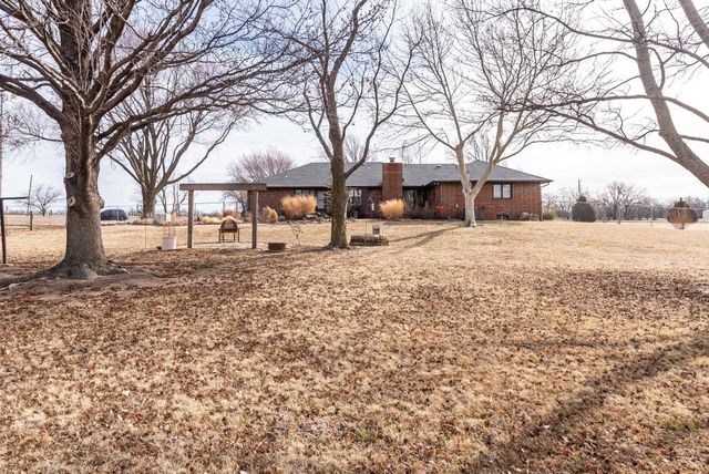 9901 N MERIDIAN AVE, Valley Center, KS 67147