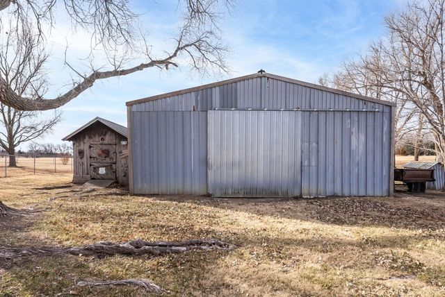 9901 N MERIDIAN AVE, Valley Center, KS 67147