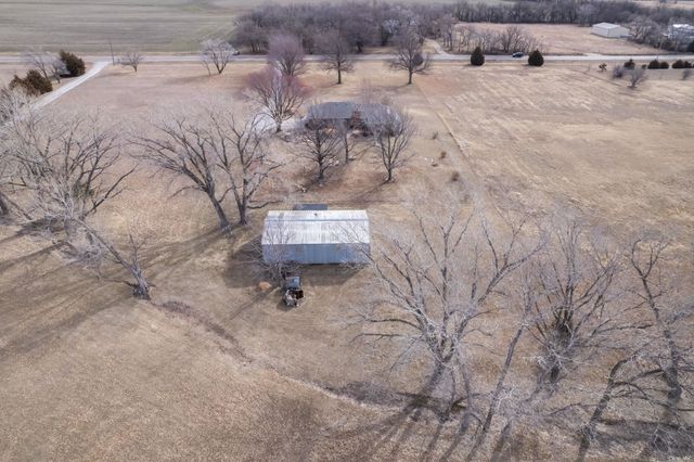 9901 N MERIDIAN AVE, Valley Center, KS 67147