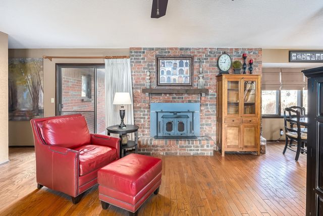 9901 N MERIDIAN AVE, Valley Center, KS 67147