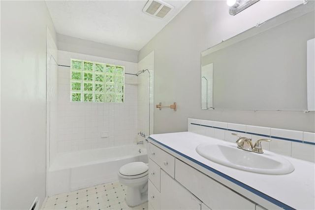 5336 Appleton Avenue, Raytown, MO 64133