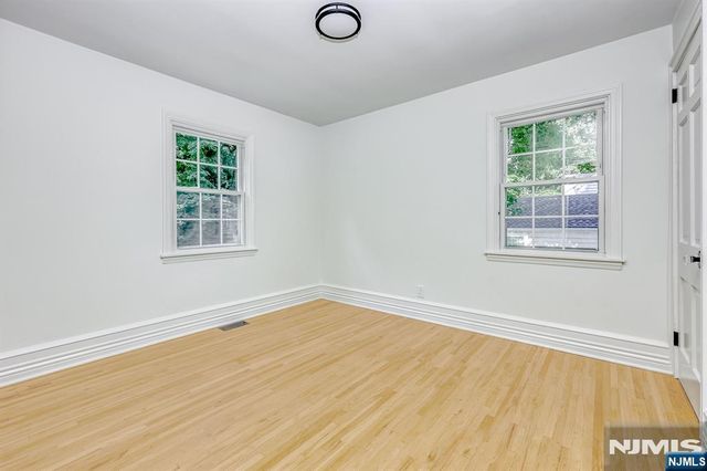 924 Franklin Avenue, Franklin Lakes, NJ 07417