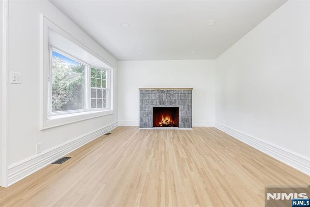 924 Franklin Avenue, Franklin Lakes, NJ 07417