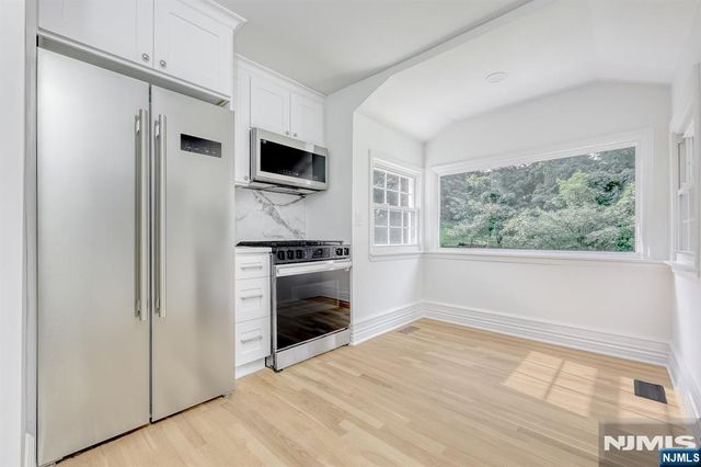 924 Franklin Avenue, Franklin Lakes, NJ 07417