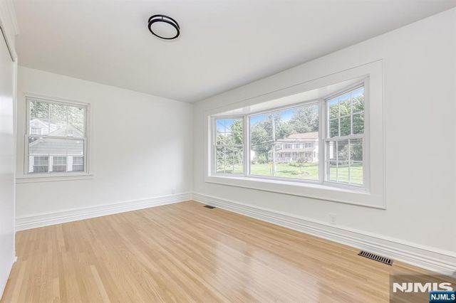 924 Franklin Avenue, Franklin Lakes, NJ 07417