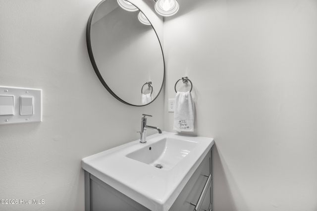 203 Gregory Road, Wilmington, NC 28405