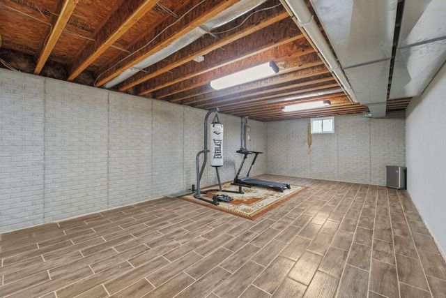 9022 W Stuth AVENUE, West Allis, WI 53227