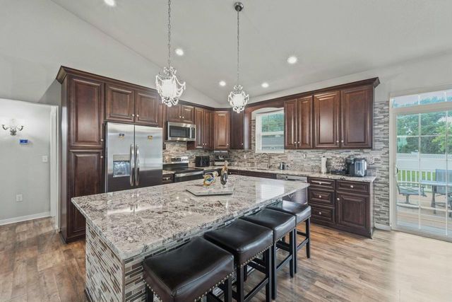 9022 W Stuth AVENUE, West Allis, WI 53227