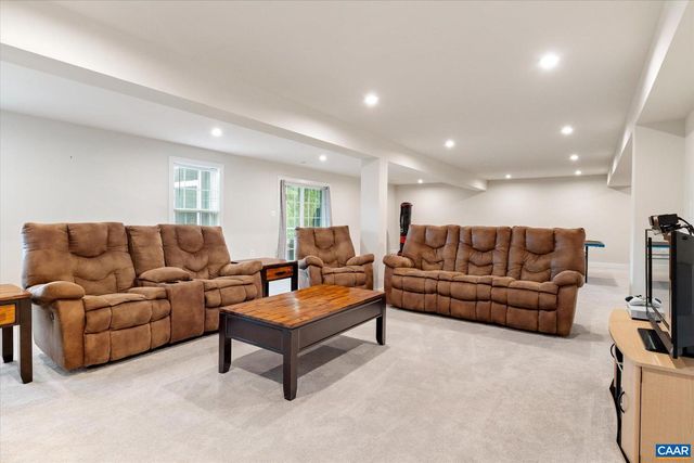 5626 MCKINLEY LN, Charlottesville, VA 22903