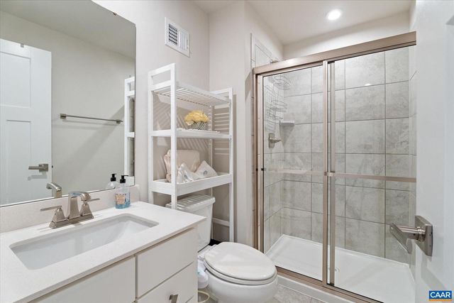 5626 MCKINLEY LN, Charlottesville, VA 22903