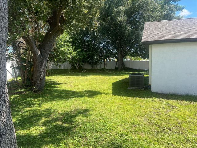 12195 71ST WAY, Largo, FL 33773