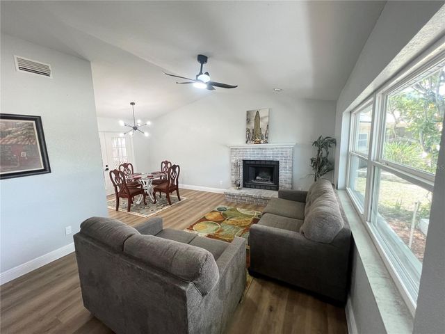 12195 71ST WAY, Largo, FL 33773