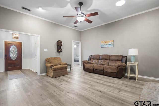 5707 Persimmon Dr, Tyler, TX 75707