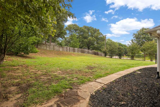 5707 Persimmon Dr, Tyler, TX 75707