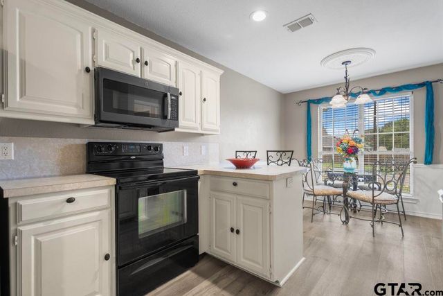 5707 Persimmon Dr, Tyler, TX 75707