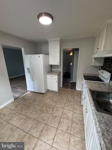 9507 SMALL DR, Clinton, MD 20735