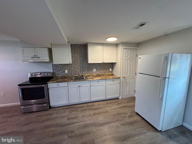 9507 SMALL DR, Clinton, MD 20735