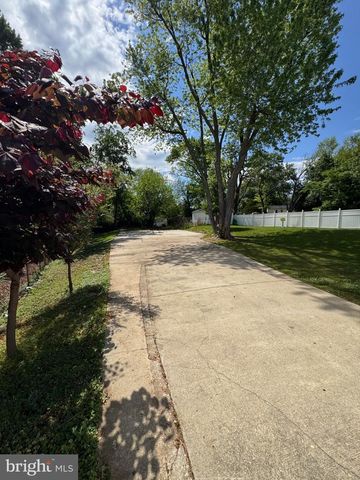9507 SMALL DR, Clinton, MD 20735