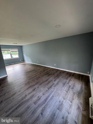 9507 SMALL DR, Clinton, MD 20735