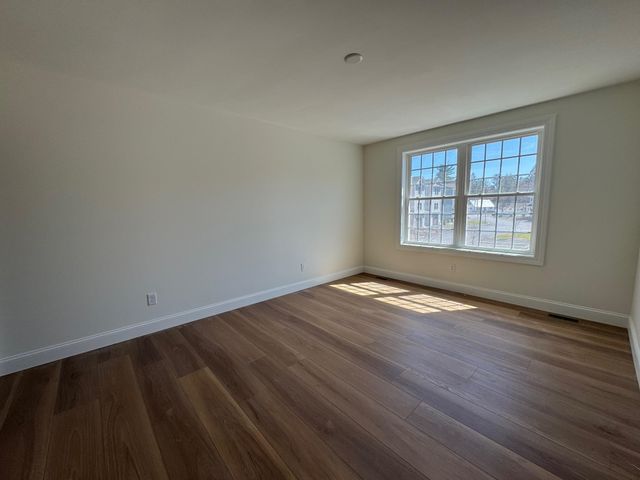 8A Dearborn Circle, Goffstown, NH 03045