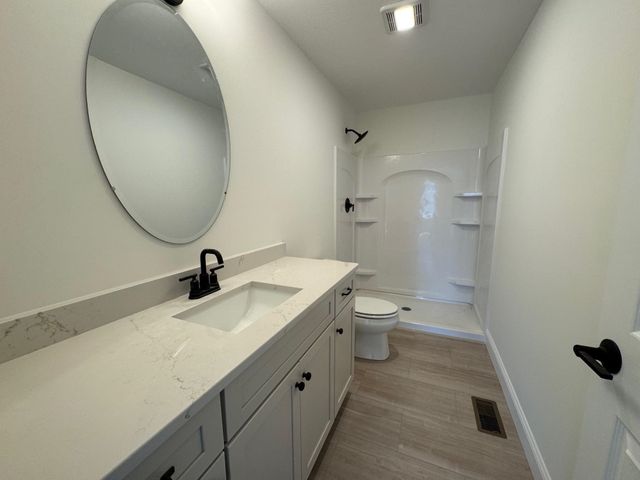 8A Dearborn Circle, Goffstown, NH 03045