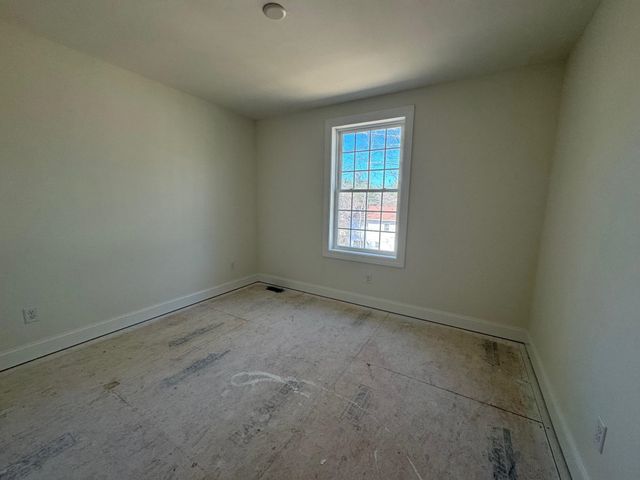 8A Dearborn Circle, Goffstown, NH 03045