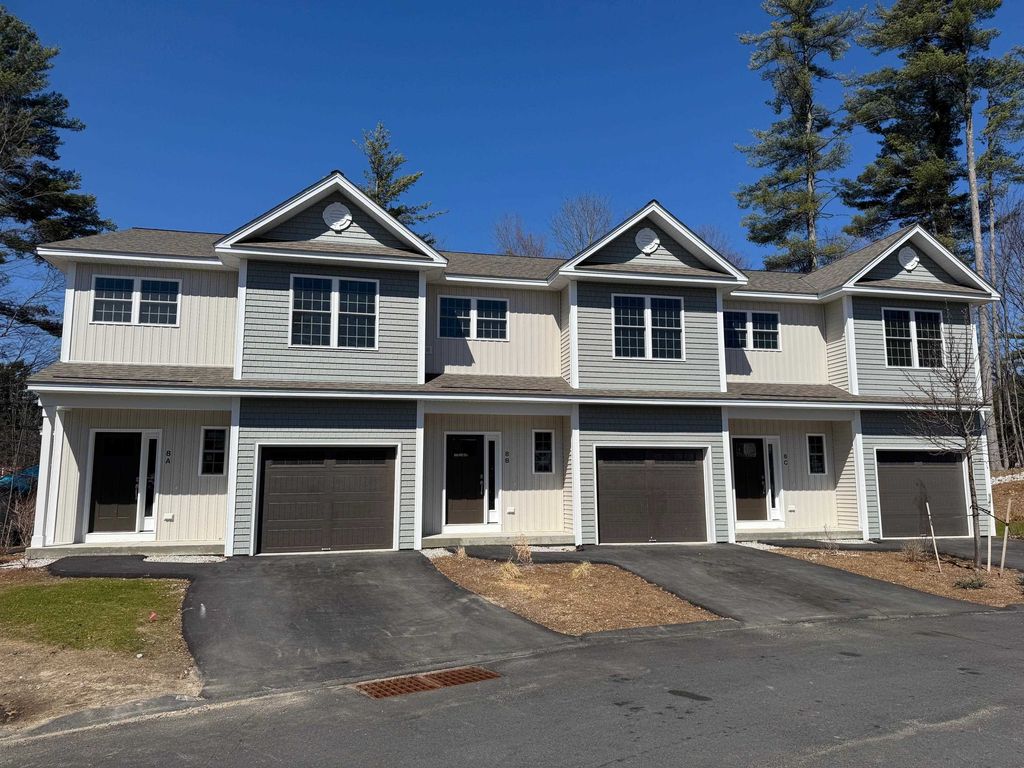 8A Dearborn Circle, Goffstown, NH 03045