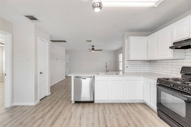 3207 Barksdale, Austin, TX 78725