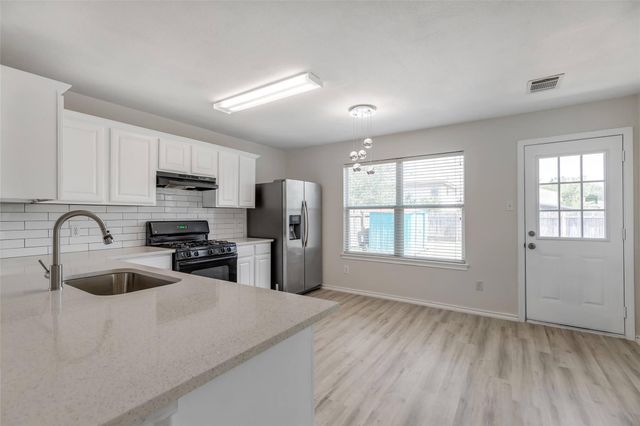 3207 Barksdale, Austin, TX 78725