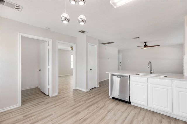 3207 Barksdale, Austin, TX 78725