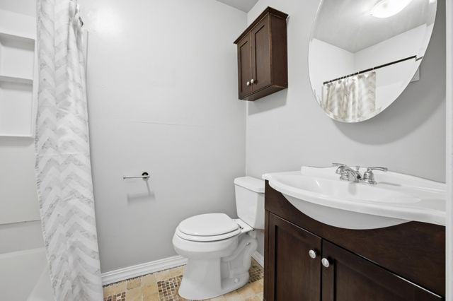 1605 5th Street S, Fargo, ND 58103