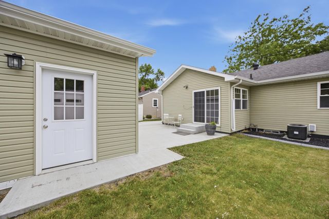 1605 5th Street S, Fargo, ND 58103