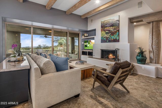 10111 E GRAYTHORN Drive, Scottsdale, AZ 85262