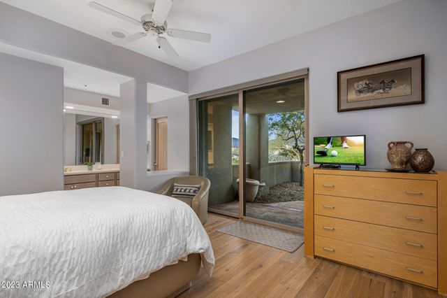 10111 E GRAYTHORN Drive, Scottsdale, AZ 85262