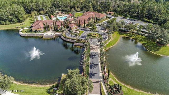 9126 HONEYBEE Lane, Jacksonville, FL 32256