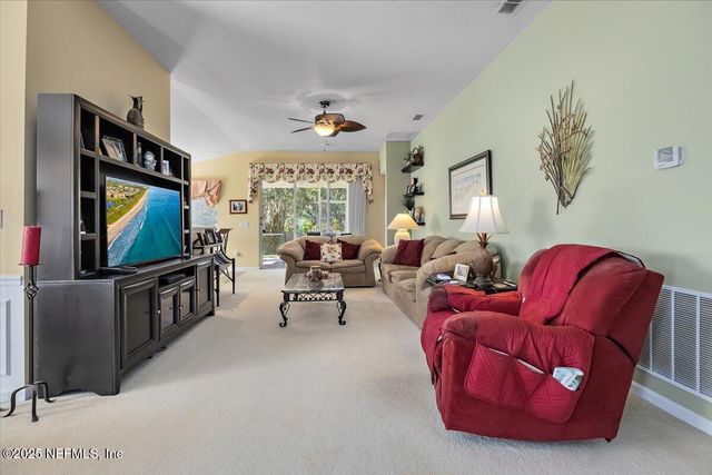 9126 HONEYBEE Lane, Jacksonville, FL 32256