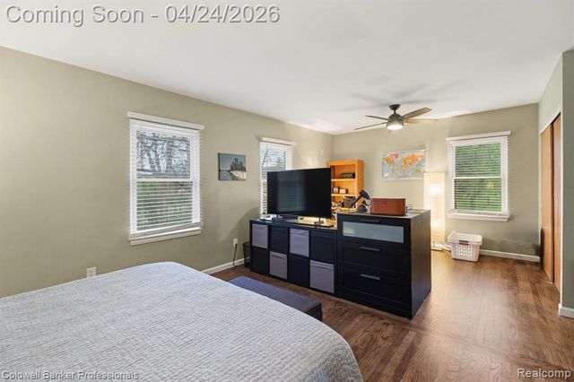 21611 W 10 Mile Road, Southfield, MI 48075