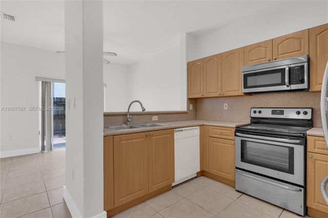 2815 SE 16th Ave 102, Homestead, FL 33035
