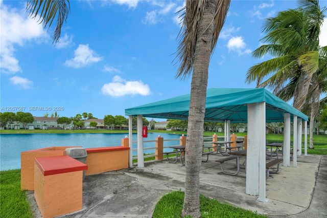 2815 SE 16th Ave 102, Homestead, FL 33035