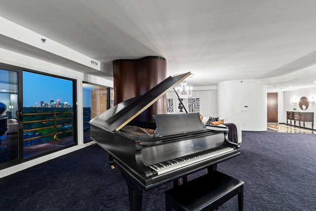 3145 Dean Court 1100, Minneapolis, MN 55416