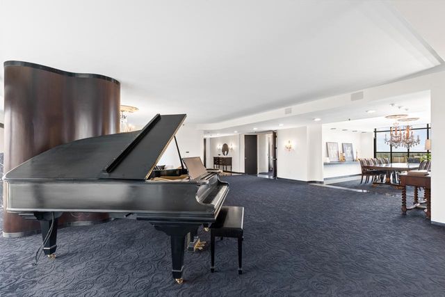 3145 Dean Court 1100, Minneapolis, MN 55416