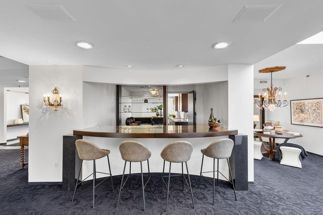 3145 Dean Court 1100, Minneapolis, MN 55416