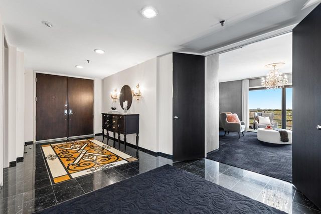 3145 Dean Court 1100, Minneapolis, MN 55416