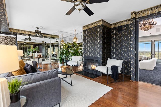 3145 Dean Court 1100, Minneapolis, MN 55416