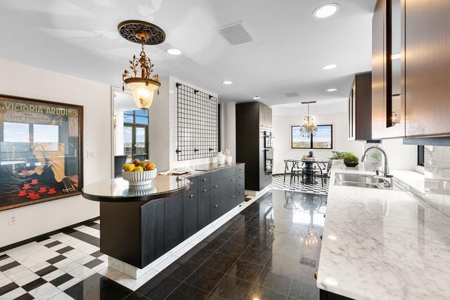 3145 Dean Court 1100, Minneapolis, MN 55416