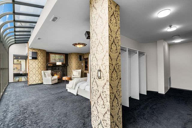 3145 Dean Court 1100, Minneapolis, MN 55416